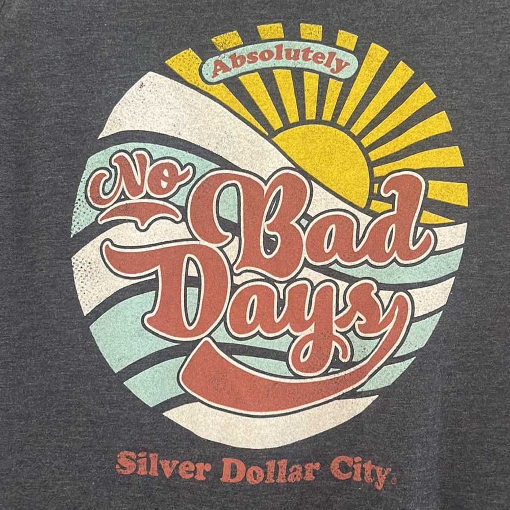 Graphic tee - Picture 2 of 3